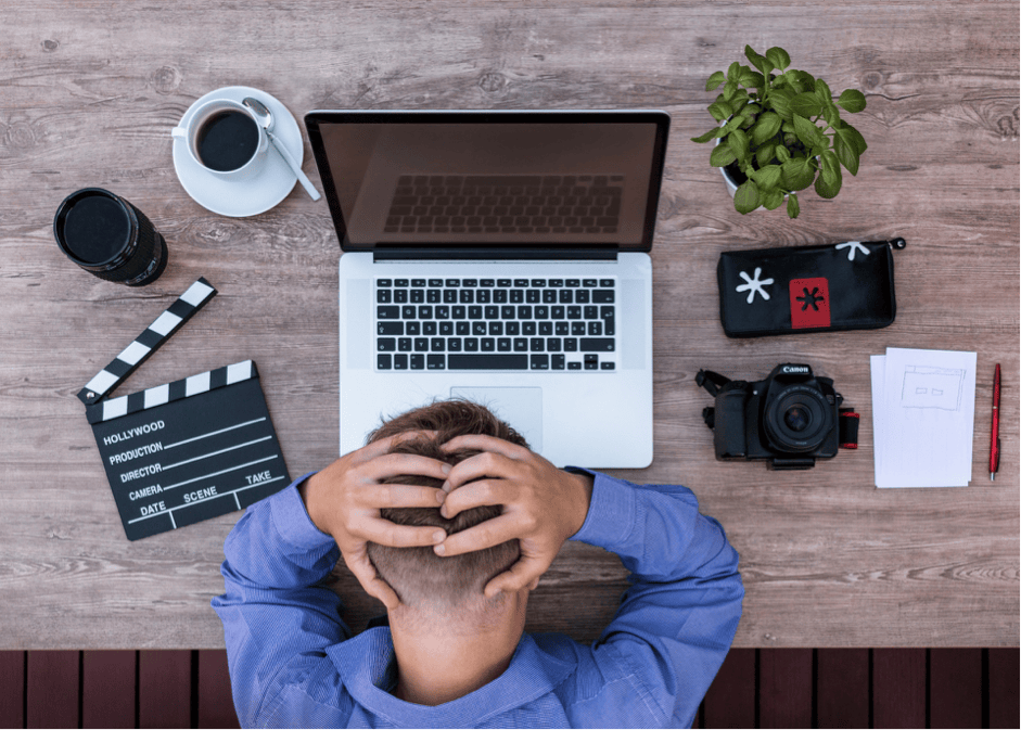 Burnout: Agotamiento laboral producido por la distancia entre los ideales y la realidad.