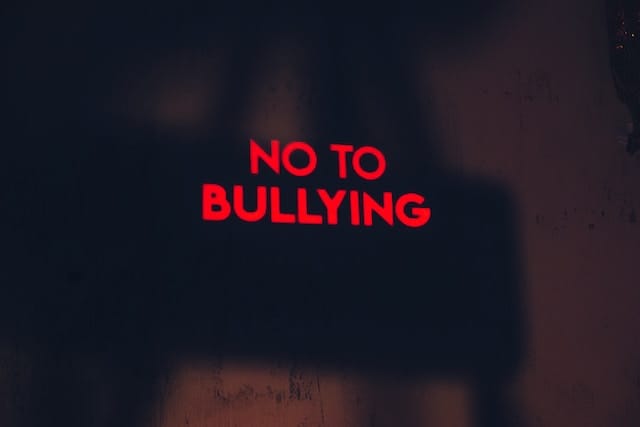 ¿Cómo saber si es acoso escolar o una simple riña entre adolescentes?